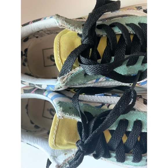 Vans Disney Minnie and Mickey Mouse Shoes Women’s 6 - Picture 6 of 7